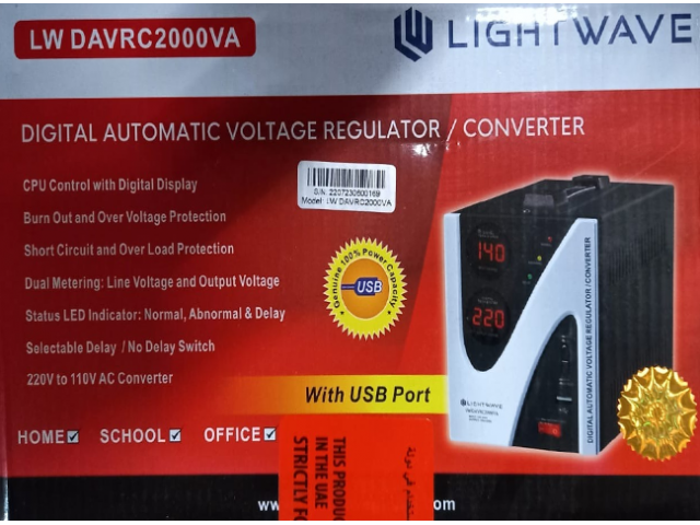 REGULATEUR DE TENSION LIGHTWAVE 2000VA