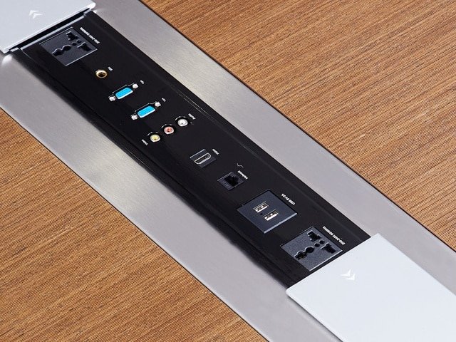 TABLE DE REUNION H-02-N 3600*1600*750 COULEUR MARRON 14-18 PLCS