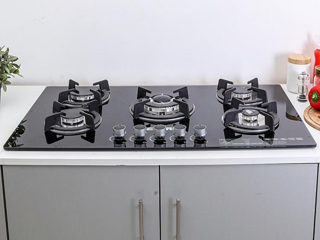 PLAQUE CUISSON ENCASTRABLE 5 FEUX A GAZ GEEPAS GGC31011 NOIR 88*52*7