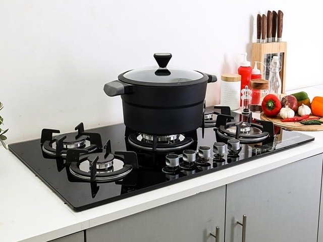 PLAQUE CUISSON ENCASTRABLE 5 FEUX A GAZ GEEPAS GGC31011 NOIR 88*52*7