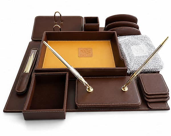 PARURE DE BUREAU EN CUIR 10 PIECS W1069-1 MARRON