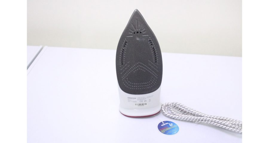 FER A REPASSER A VAPEUR GEEPAS 0.14L GSI7783 ROUGE/BLANC