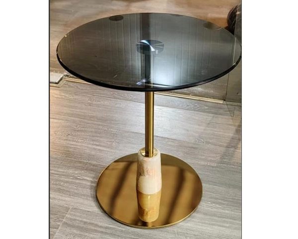 TABLE DE COIN EN VERRE REF 692 40*40*53 COULEUR NOIRE/DOREE