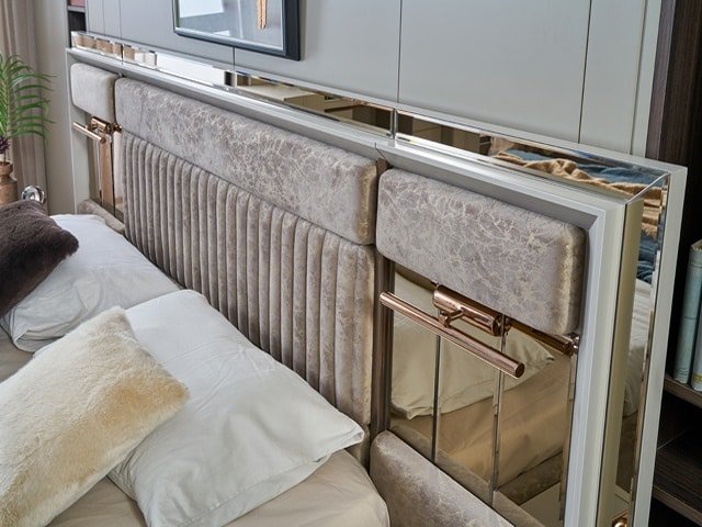 CHAMBRE A COUCHER 180X200 COMPLETE CREA PORTES BATTANTES