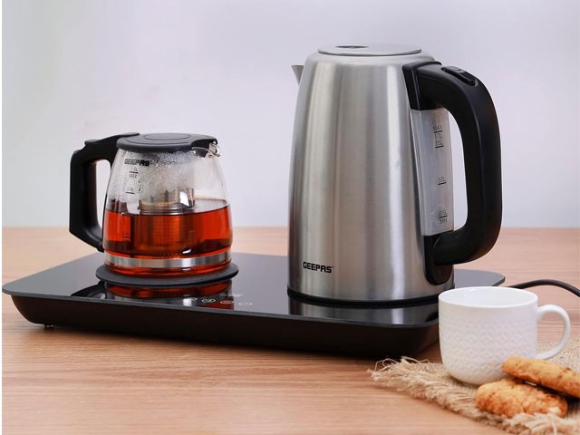 BOUILLOIRE ELECTRIQUE EN VERRE 1.7L GEEPAS INOX+THETHIERE 1L GTM38045